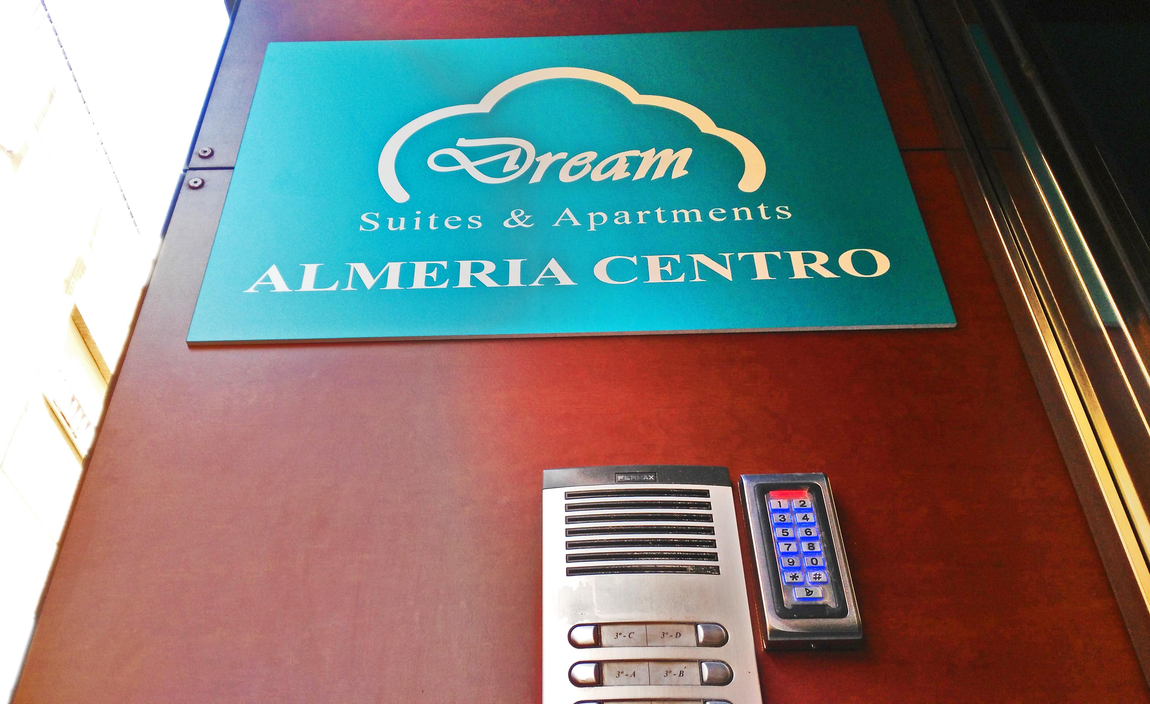 Dream Suites And Apartments Almeria Centro Eksteriør bilde