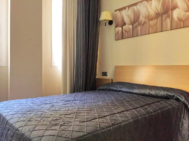 Dream Suites And Apartments Almeria Centro Eksteriør bilde