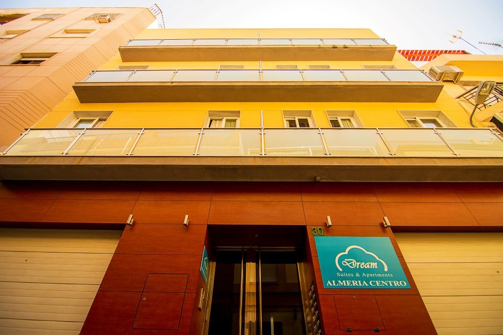 Dream Suites And Apartments Almeria Centro Eksteriør bilde